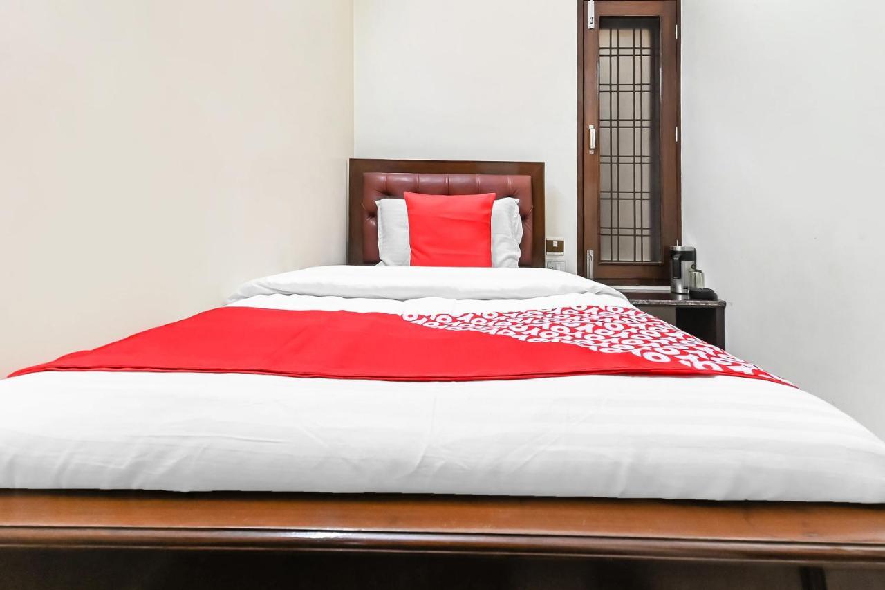 Oyo 49672 Hotel Galaxy Moradabad Exterior photo