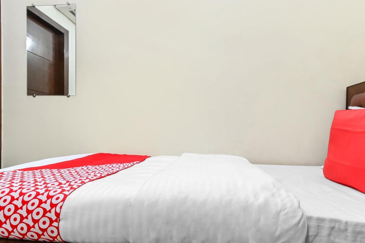 Oyo 49672 Hotel Galaxy Moradabad Exterior photo