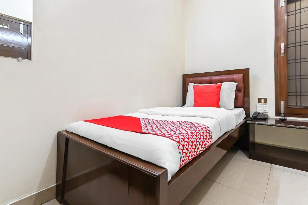 Oyo 49672 Hotel Galaxy Moradabad Exterior photo