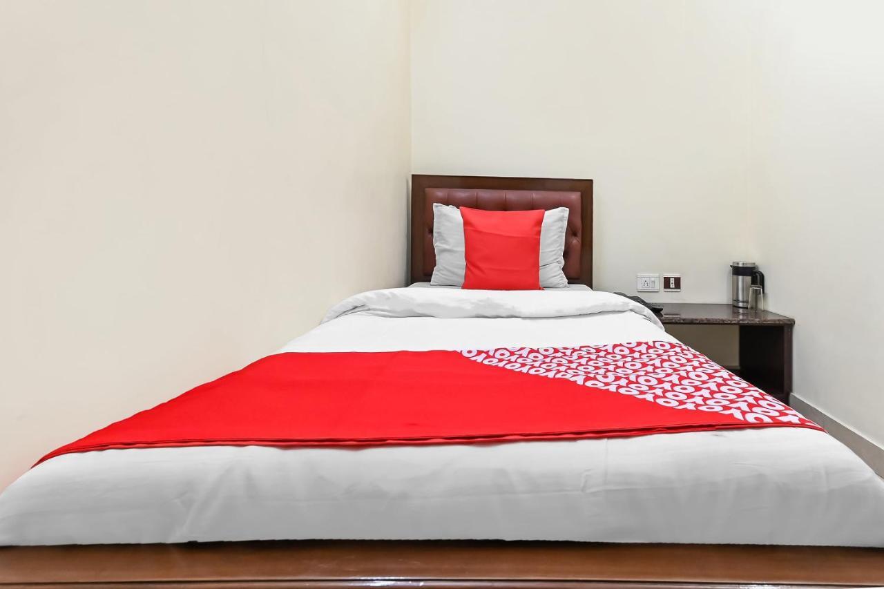 Oyo 49672 Hotel Galaxy Moradabad Exterior photo